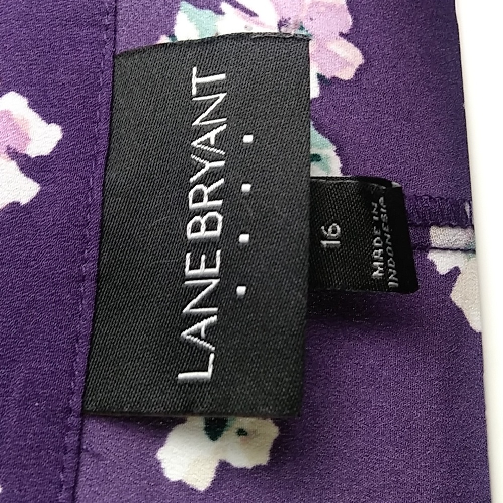 Lane Bryant 16 Blouse Purple Floral Ruffled V Notch- Tab Sleeve - Picture 6 of 14